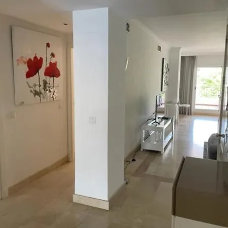 Beachside 3 Bedroom In La Gavia, San Pedro De Alcantara Lägenhet