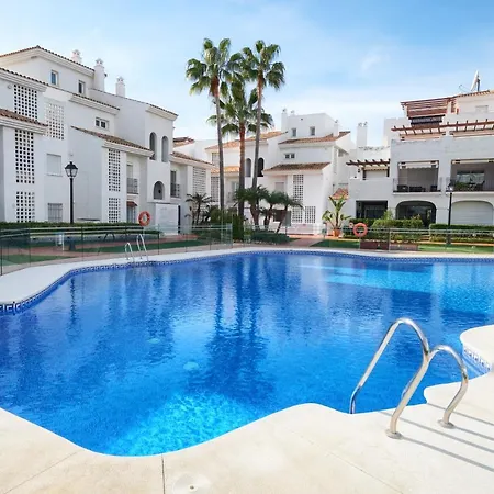 Beachside 3 Bedroom In La Gavia, San Pedro De Alcantara